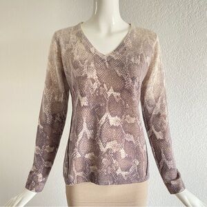 Kinross Snake Print V-Neck Sweater - Brown and Cream